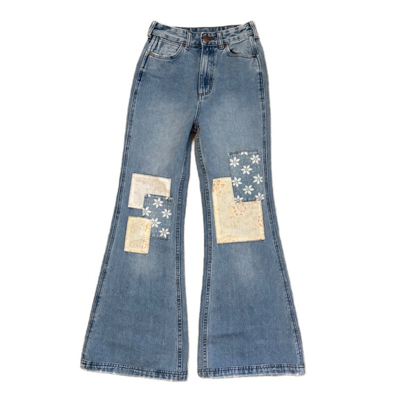 Billabong X Wrangler Super Flare Patchwork Light Denim Jeans Women's 24 - Picture 12 of 12